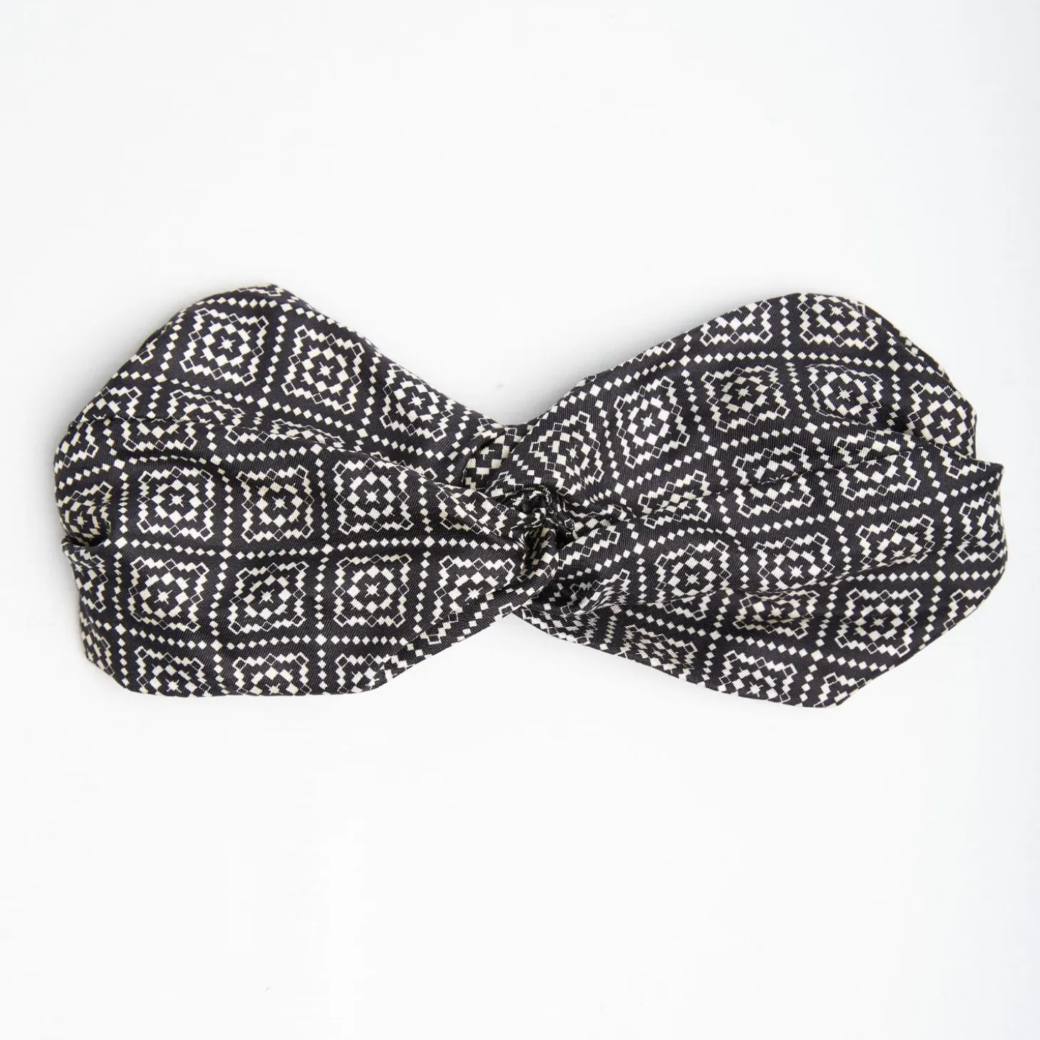 Black Headscarf Twist - Archivio Pattern