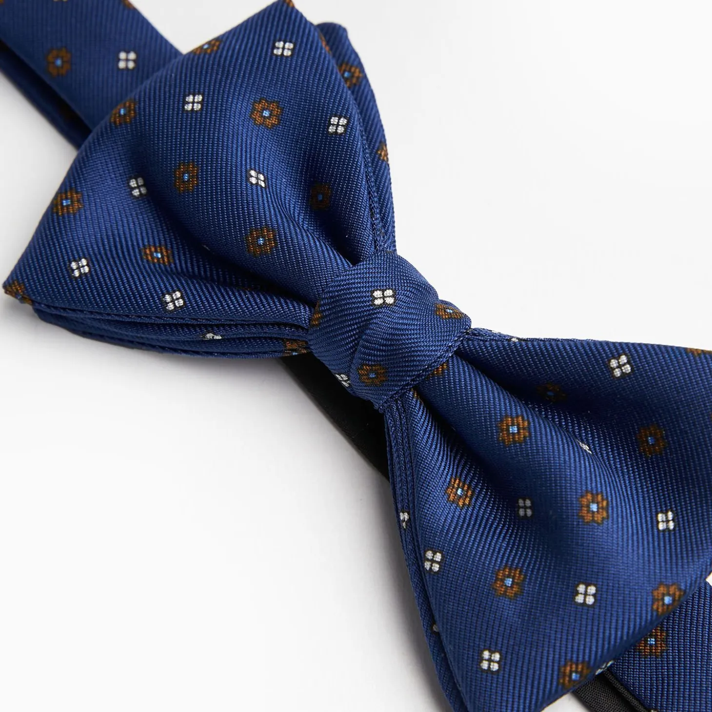 Bluette Pre-Knotted Silk Bowtie - Small Flower Pattern
