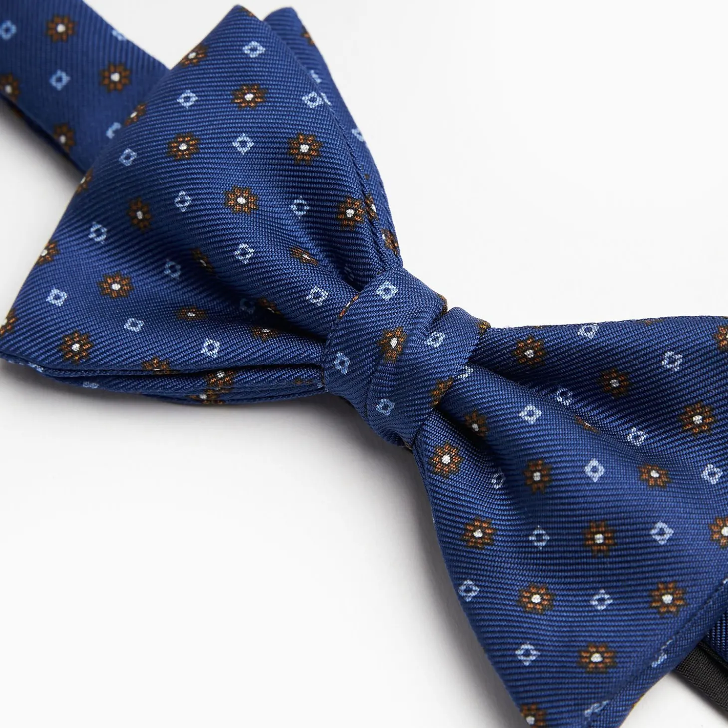 Bluette Pre-Knotted Silk Bowtie Small Flower Pattern