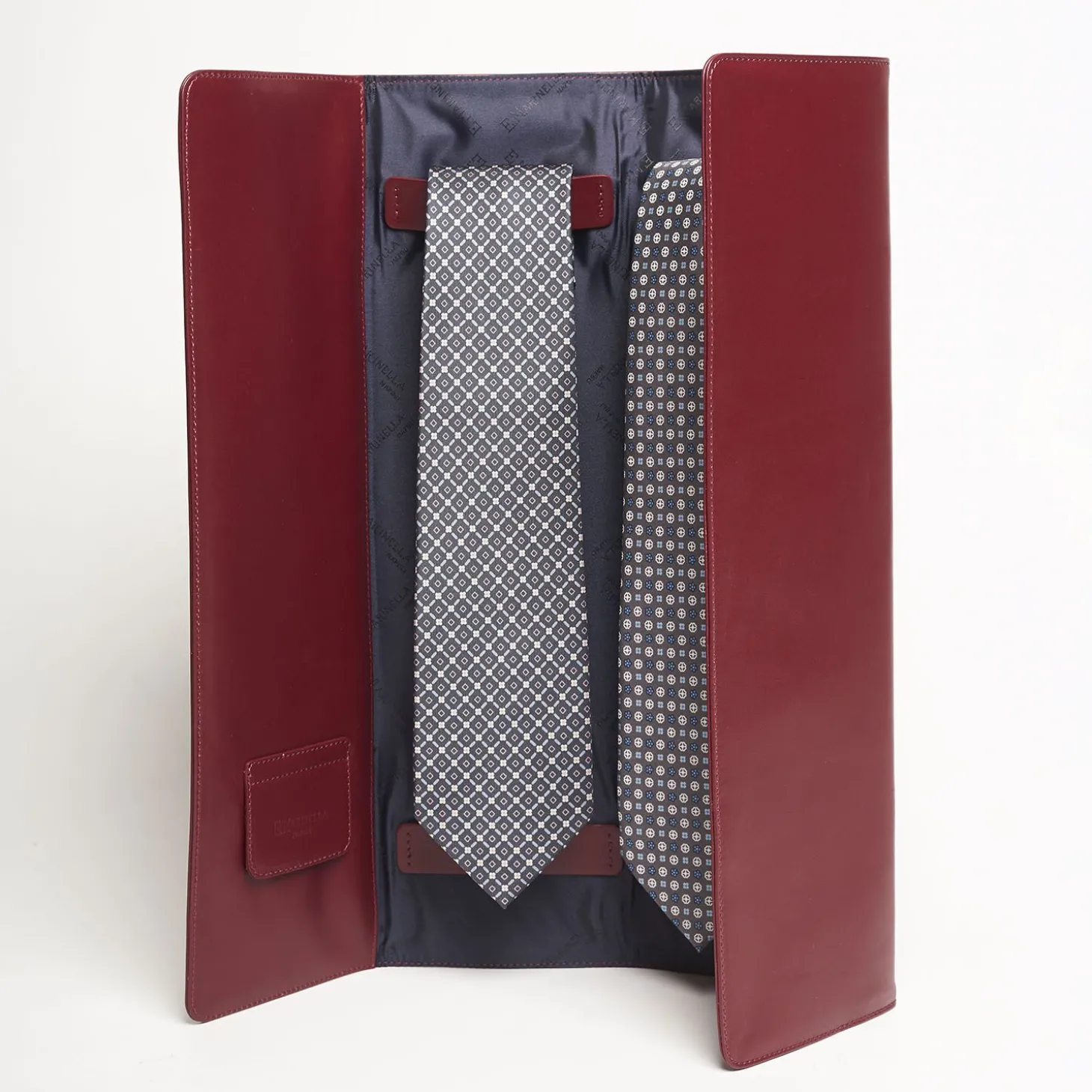 Burgundy Travel Tie Holder In Leather