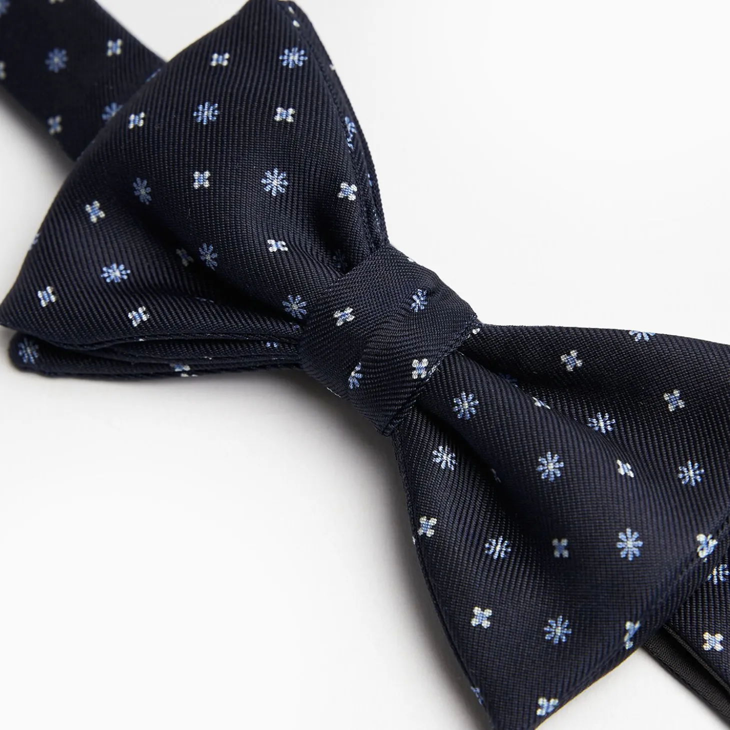 Dark Blue Pre-Knotted Silk Bowtie - Mall Flower Pattern