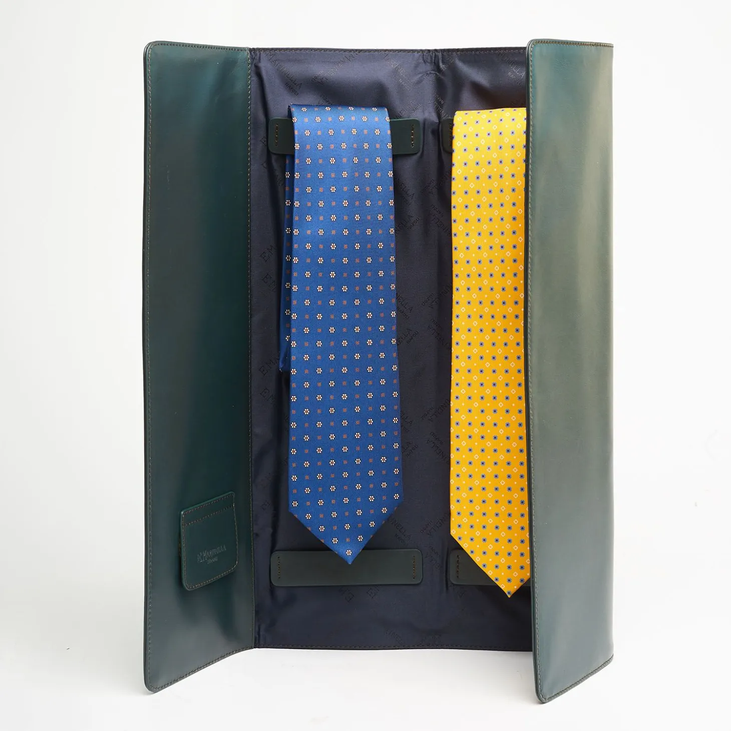 Dark Green Travel Tie Holder In Leather