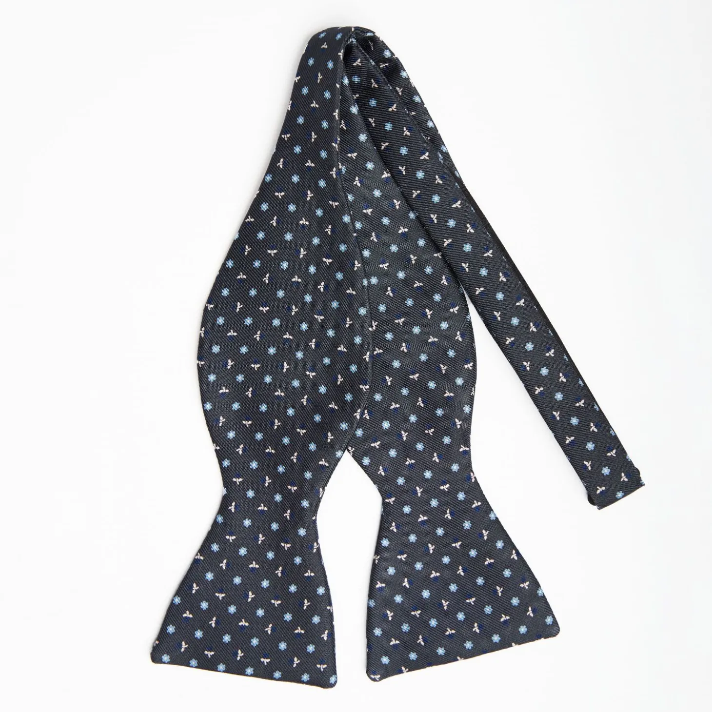 Dark Grey Silk Bowtie To Self-Tie - Small Flower Pattern