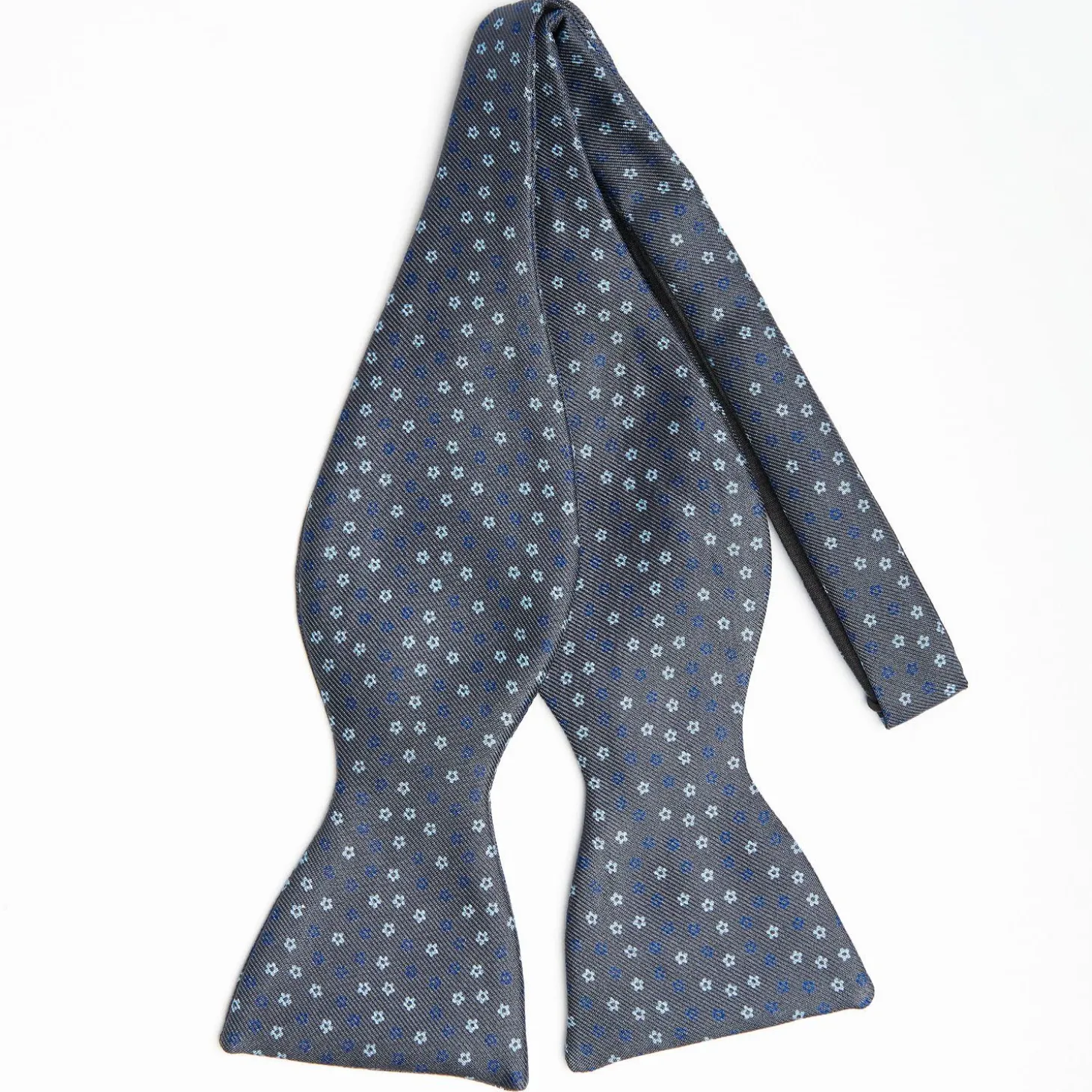 Dark Grey Silk Bowtie To Self-Tie - Small Flower Pattern