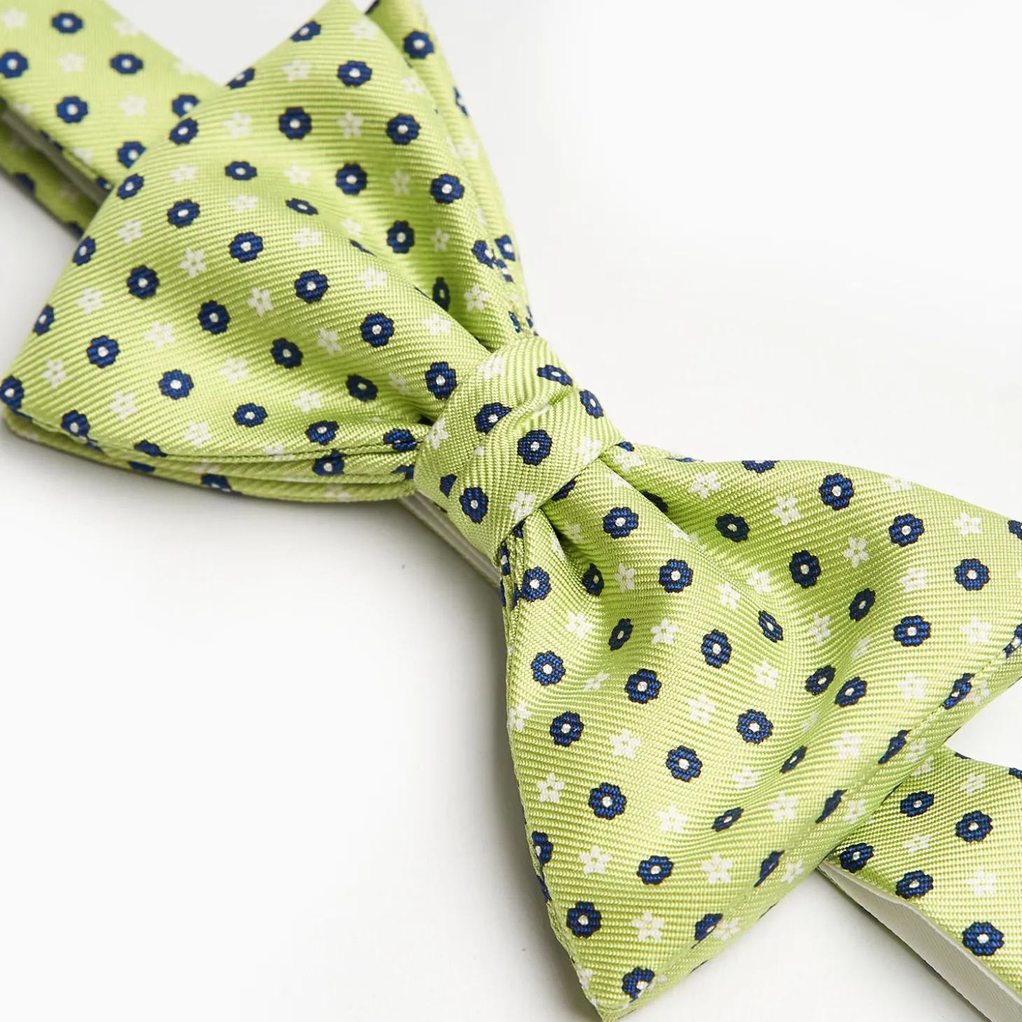 Light Green Pre-Knotted Silk Bowtie - Small Flower Pattern