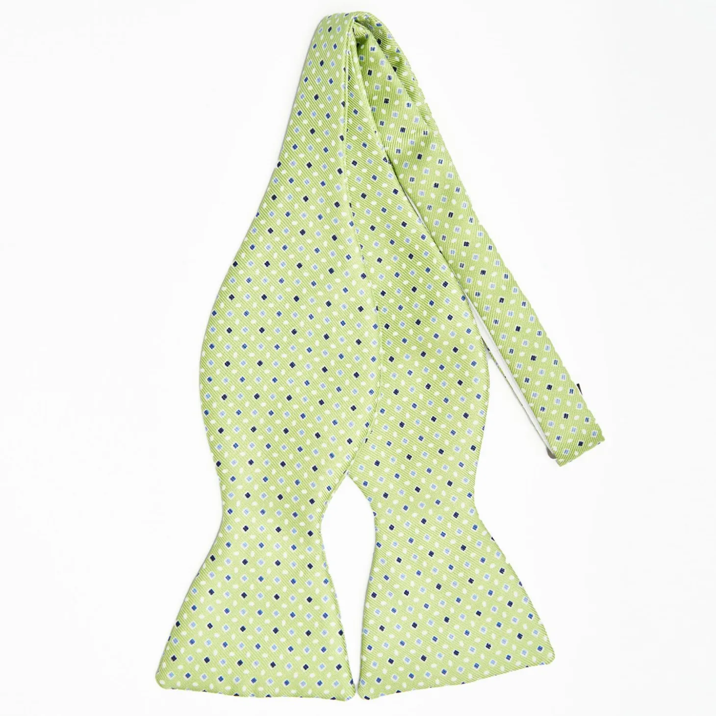 Light Green Silk Bowtie To Self-Tie - Small Geometric Pattern