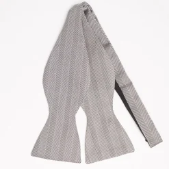 Light Grey Silk Bowtie To Self-Tie Solid Color