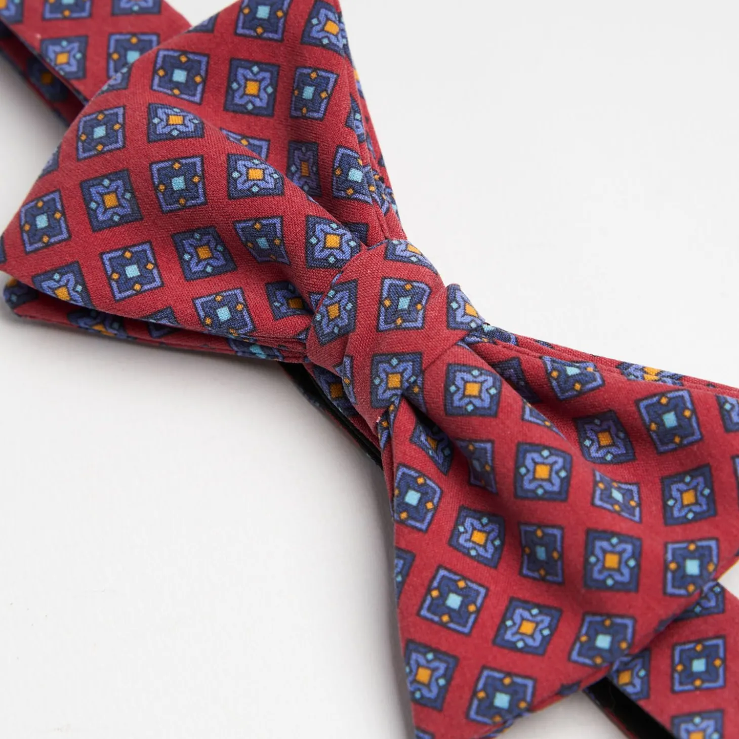 Red Pre-Knotted Silk Bowtie - Large Flower Pattern