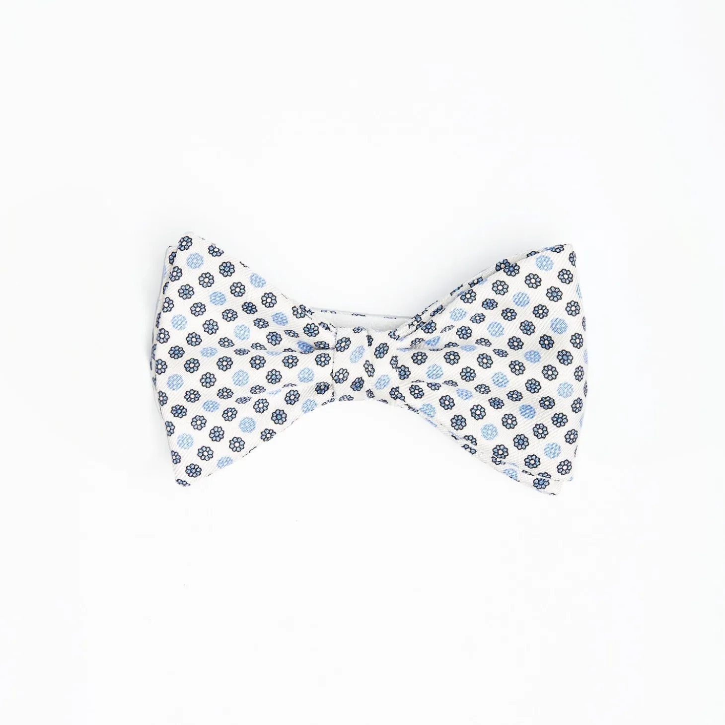 White Pre-Knotted Silk Bowtie - Small Flower Pattern