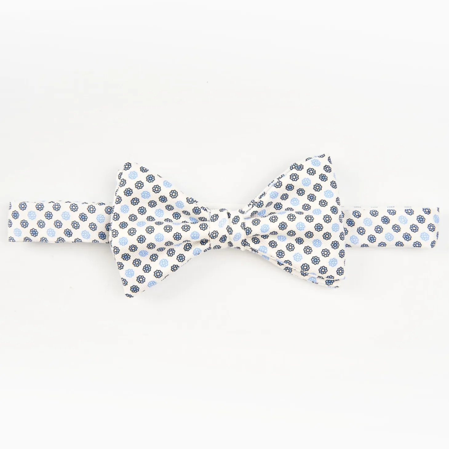 White Pre-Knotted Silk Bowtie - Small Flower Pattern